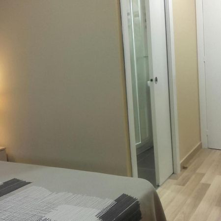 Pension Avenida Vilafranca del Penedes Room photo