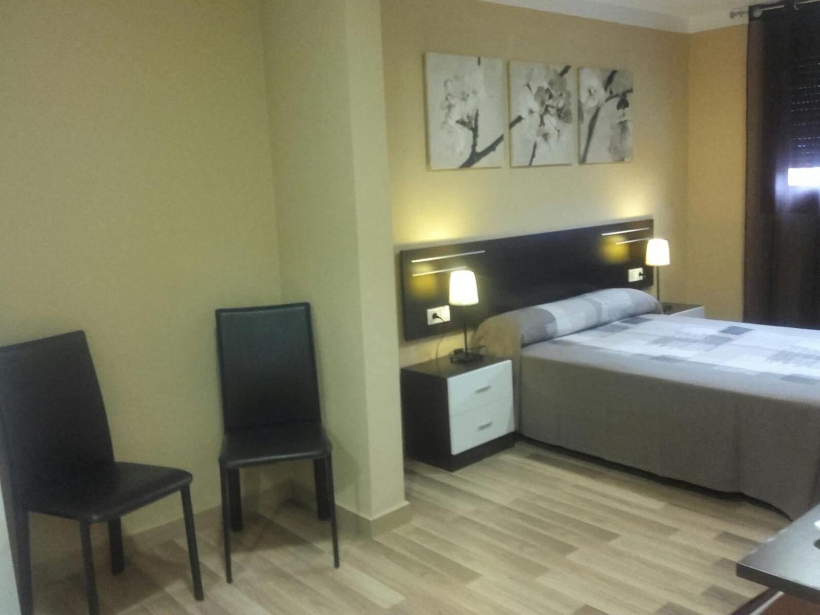 Pension Avenida Vilafranca del Penedes Room photo