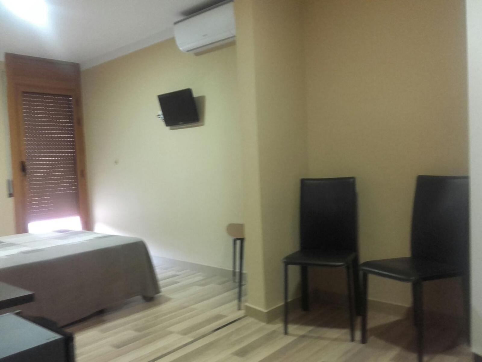 Pension Avenida Vilafranca del Penedes Room photo